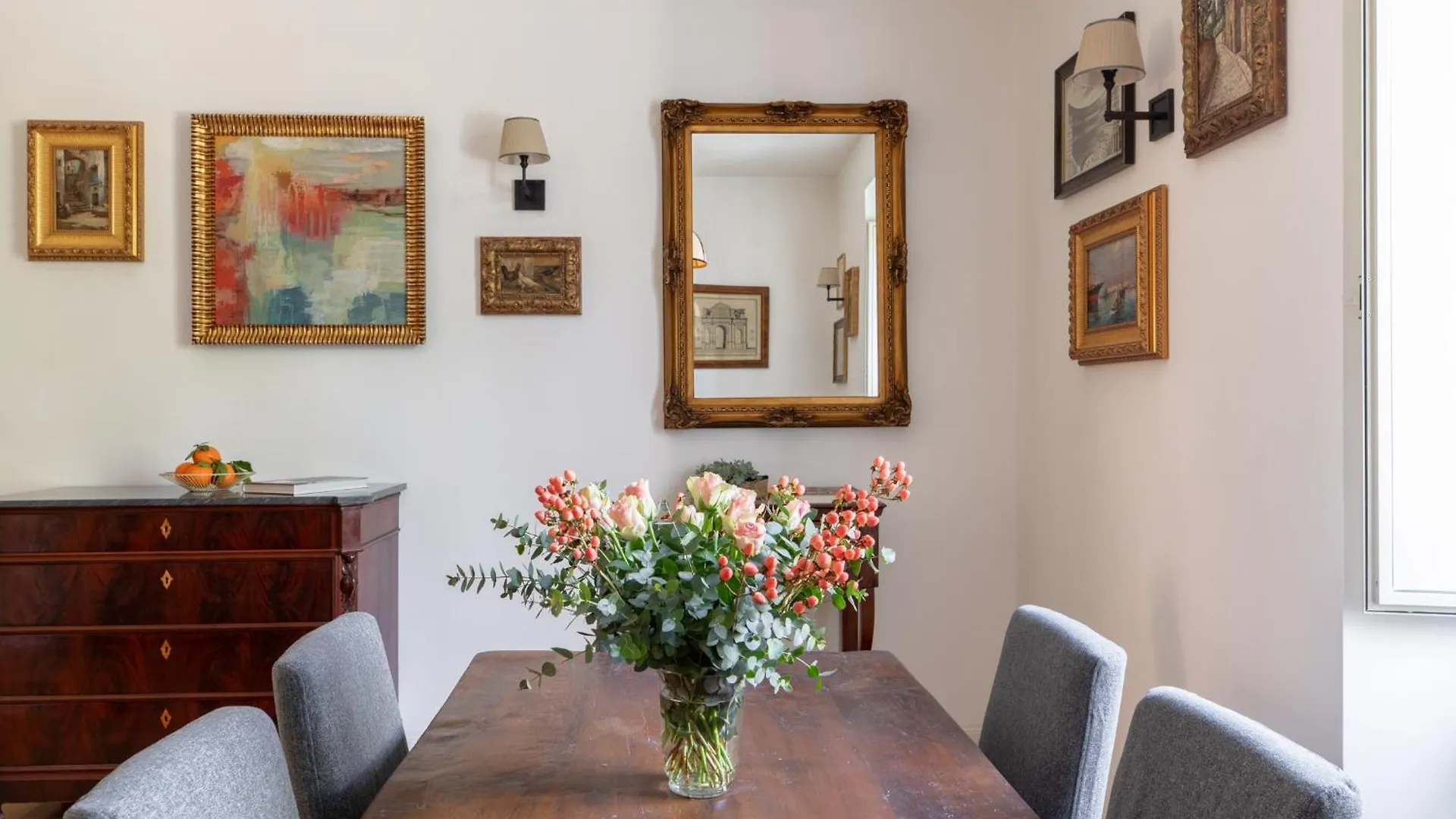 Apartment Iflat Charming & Spacious Flat In Trastevere Rome Italy