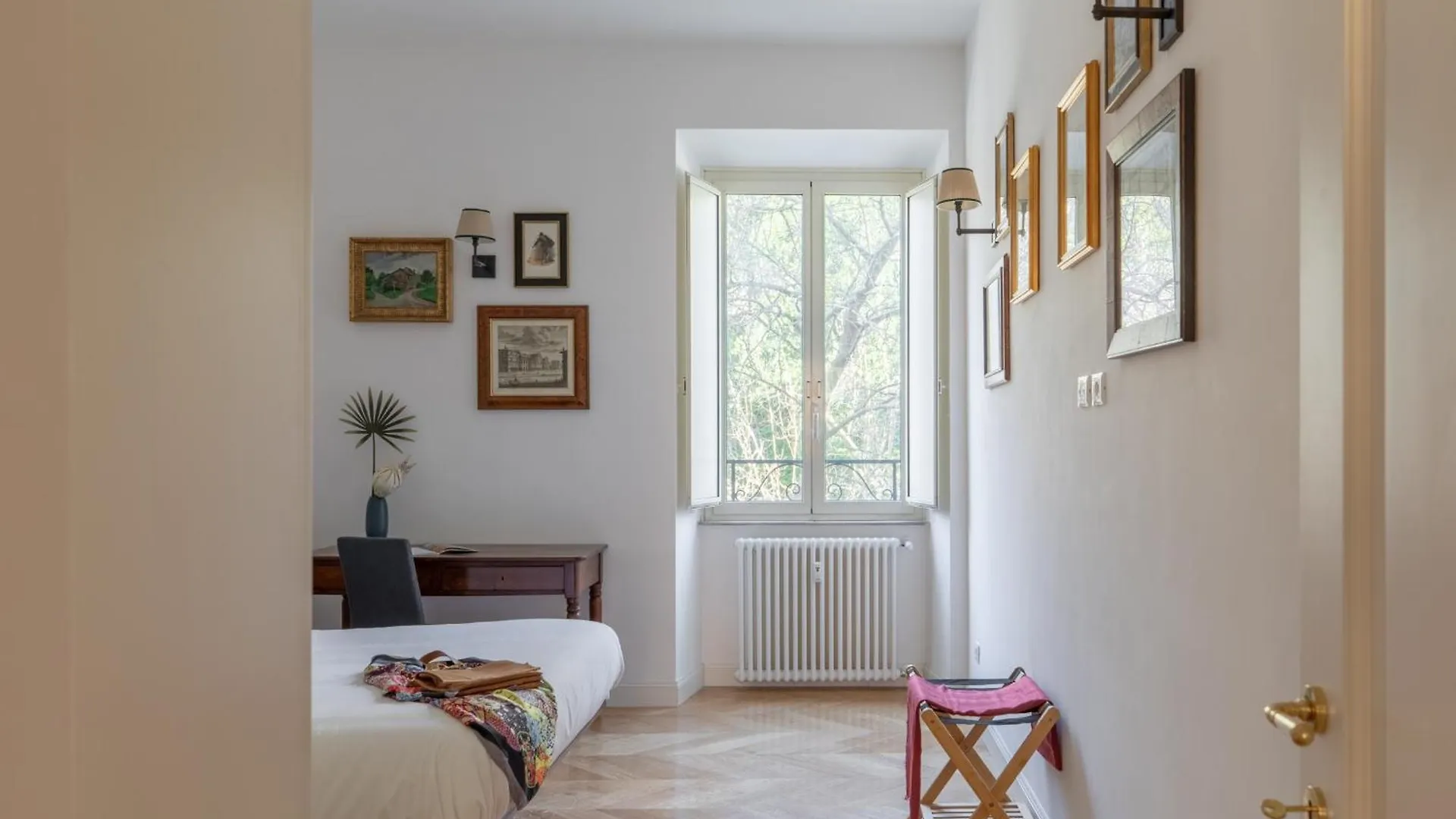 Iflat Charming & Spacious Flat In Trastevere Rome 0*,